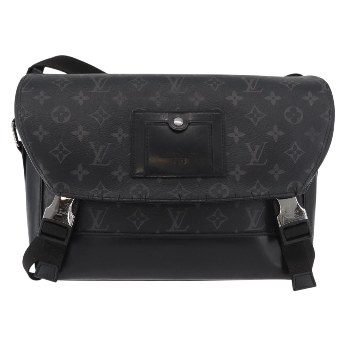 LOUIS VUITTON Monogram Eclipse Messenger Voyage PM Bag M40511 LV Auth 175908