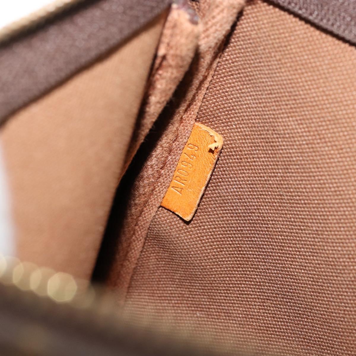 LOUIS VUITTON Monogram Pochette Accessoires Pouch M51980 LV Auth 176379