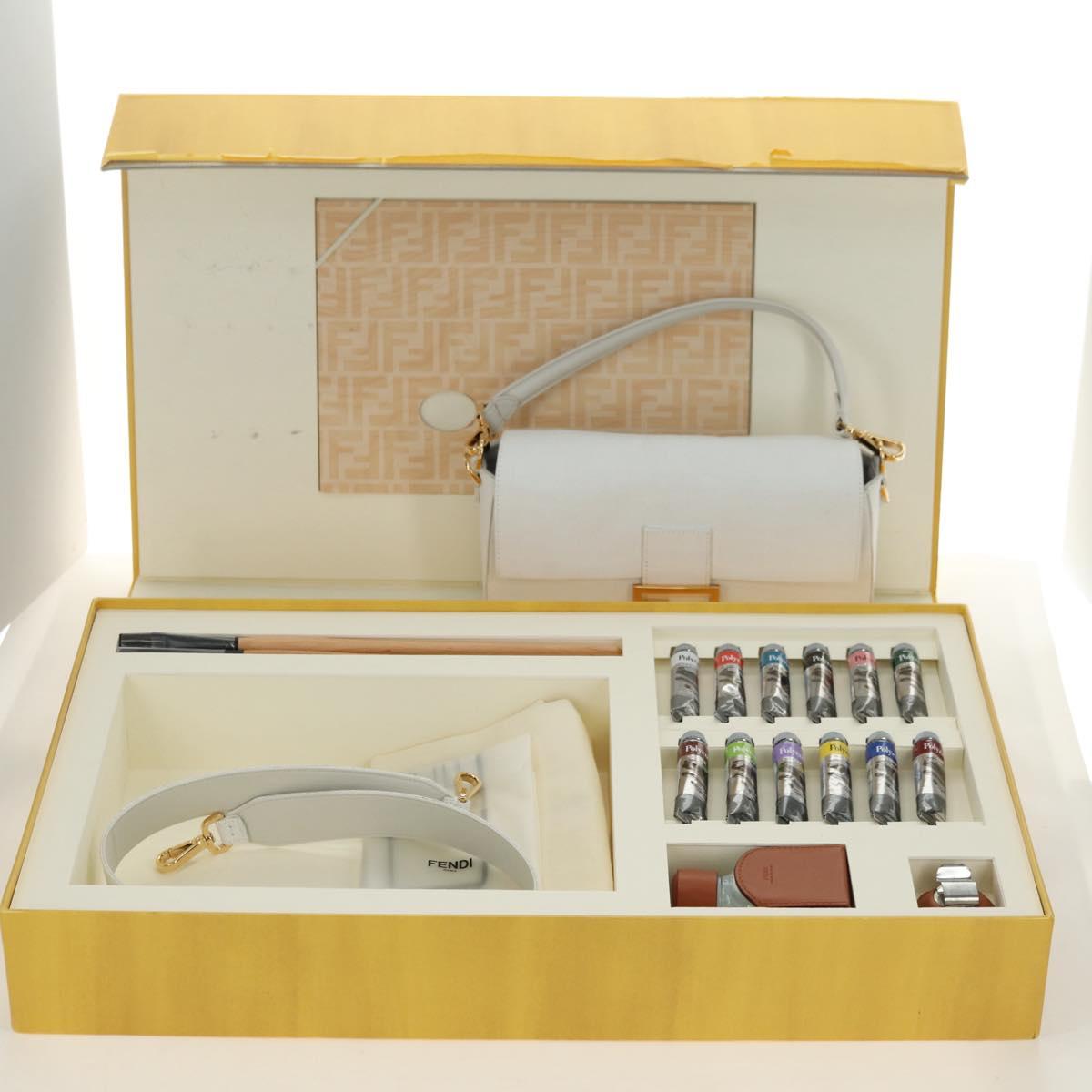 FENDI Drawing Mamma Baguette Shoulder Bag Canvas White Gold Auth 176502SM