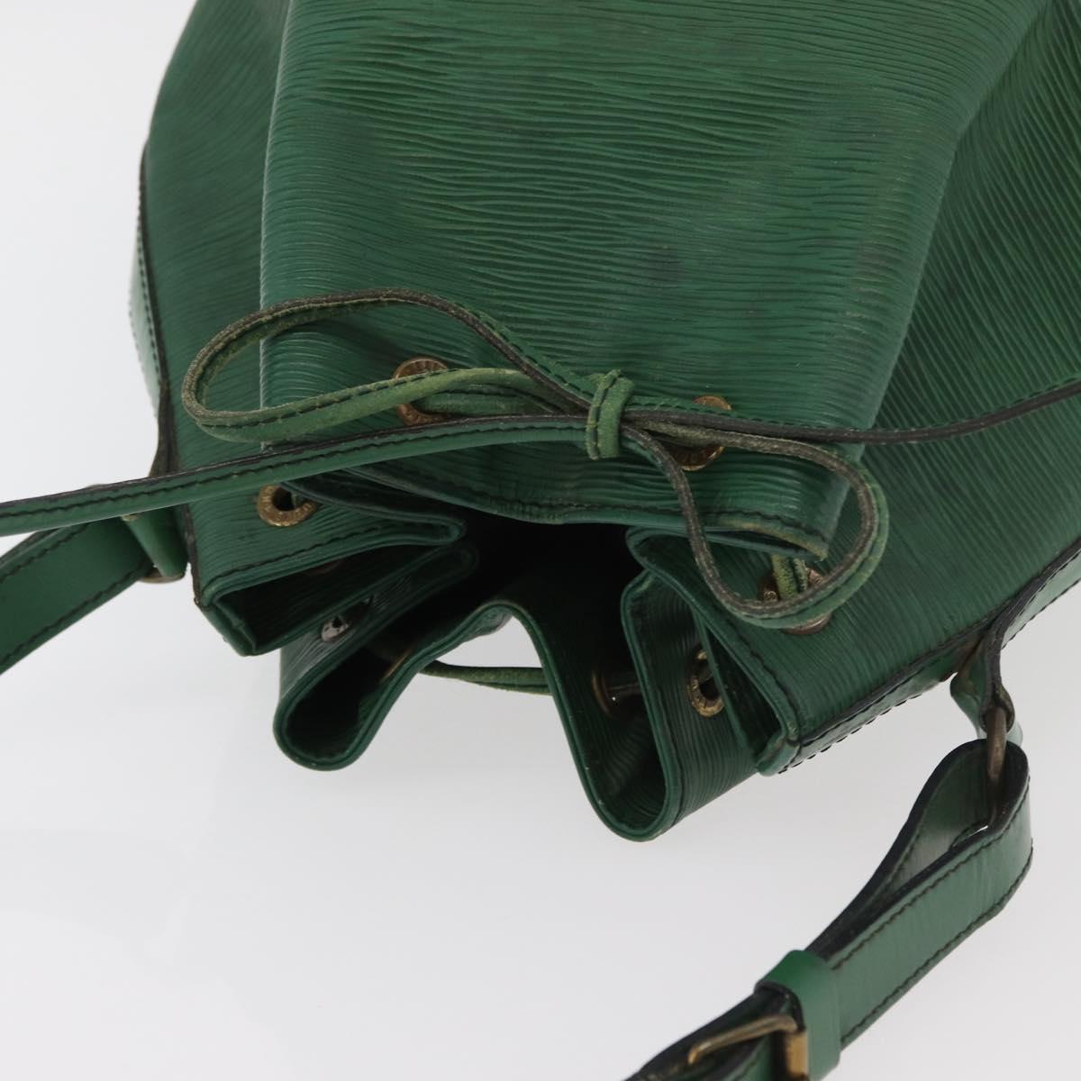 LOUIS VUITTON Epi Noe Shoulder Bag Green M44004 LV Auth 176788