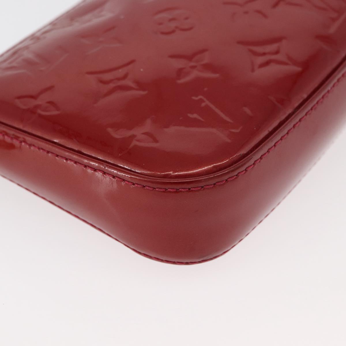 LOUIS VUITTON Vernis Pochette Accessoires Rouge Grunadine M91577 LV Auth 177031A