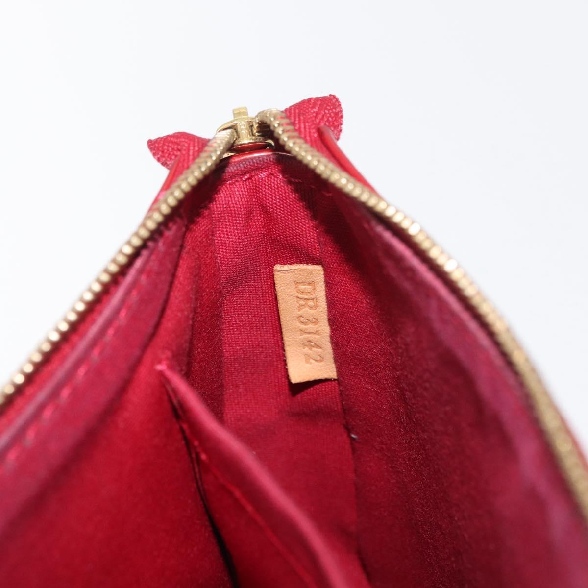 LOUIS VUITTON Vernis Pochette Accessoires Rouge Grunadine M91577 LV Auth 177031A