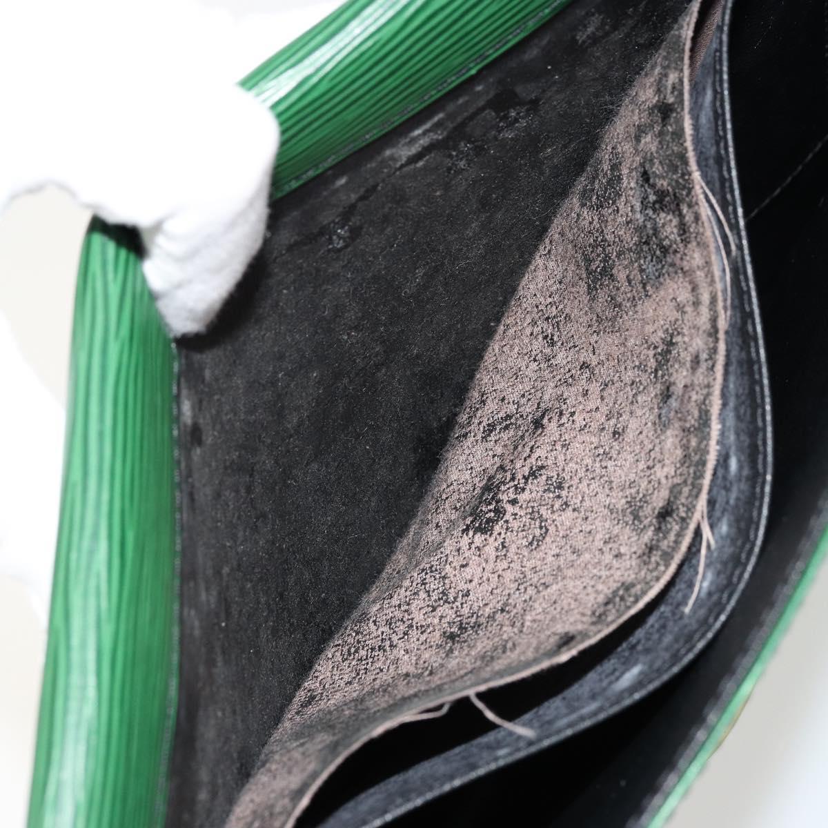 LOUIS VUITTON Epi Jena Clutch Bag Green M52724 LV Auth 177164A