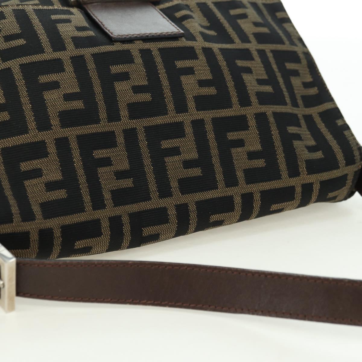 FENDI Zucca Canvas Mamma Baguette Shoulder Bag Brown Black Auth 177694SAV