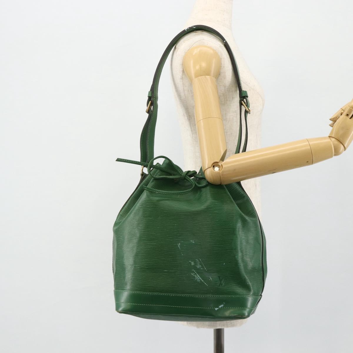 LOUIS VUITTON Epi Noe Shoulder Bag Green M44004 LV Auth 177880