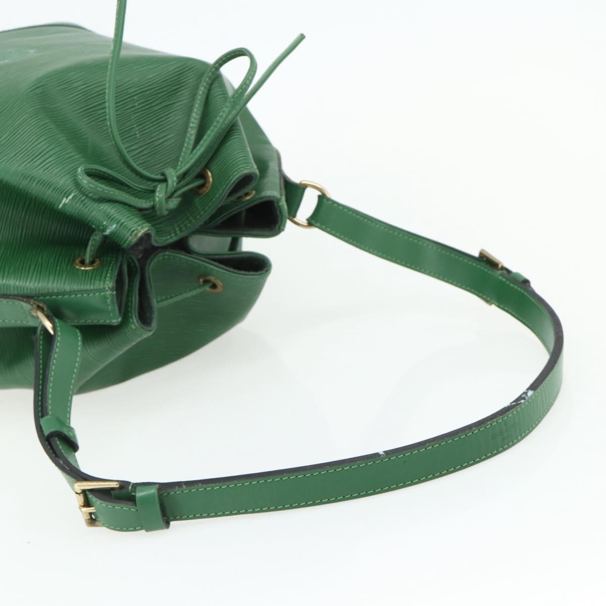 LOUIS VUITTON Epi Noe Shoulder Bag Green M44004 LV Auth 177880