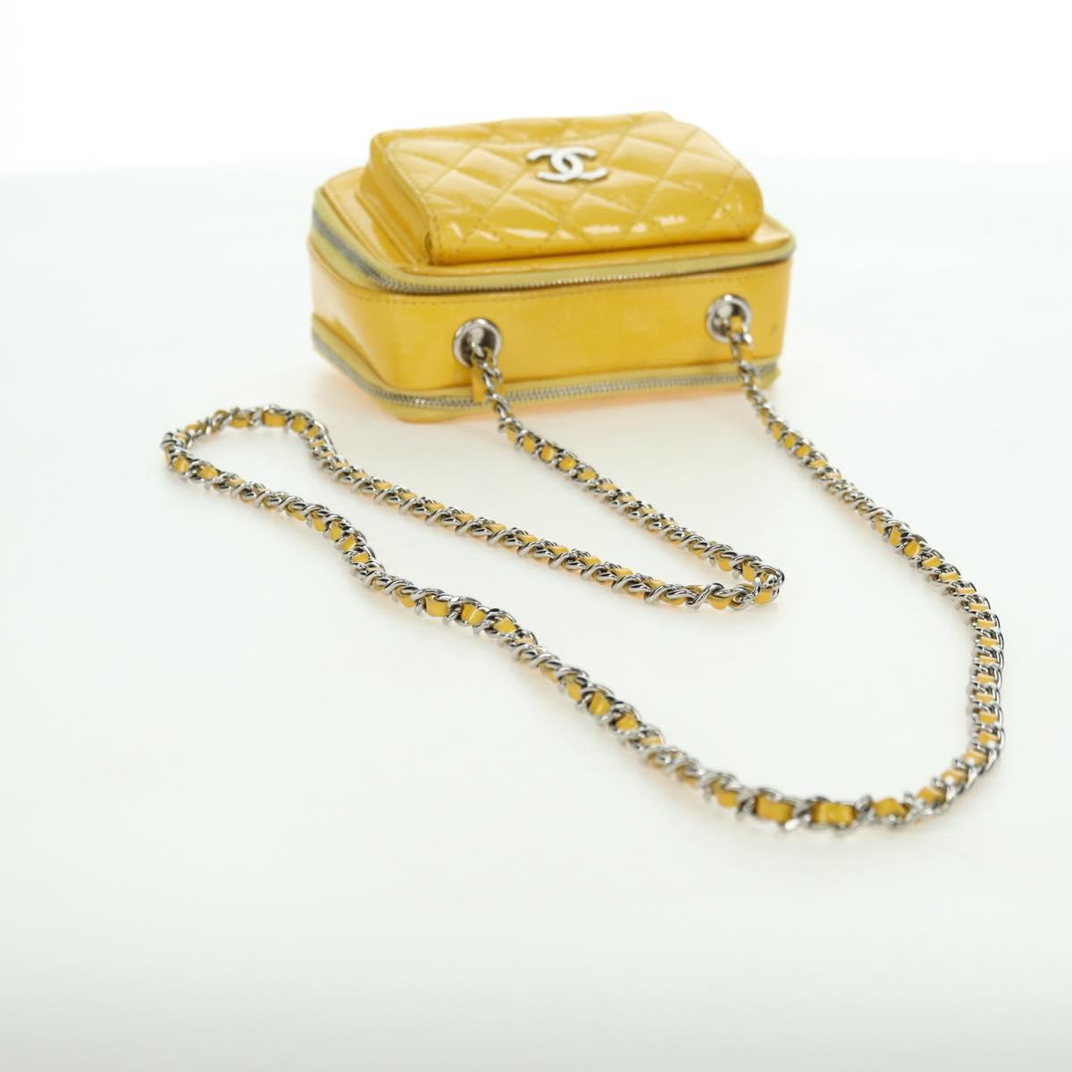 CHANEL Matelasse Chain Shoulder Bag Patent leather Yellow Silver CC Auth 177988V