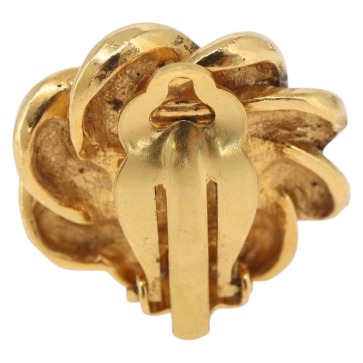 CHANEL Earring metal Gold CC Auth 178396