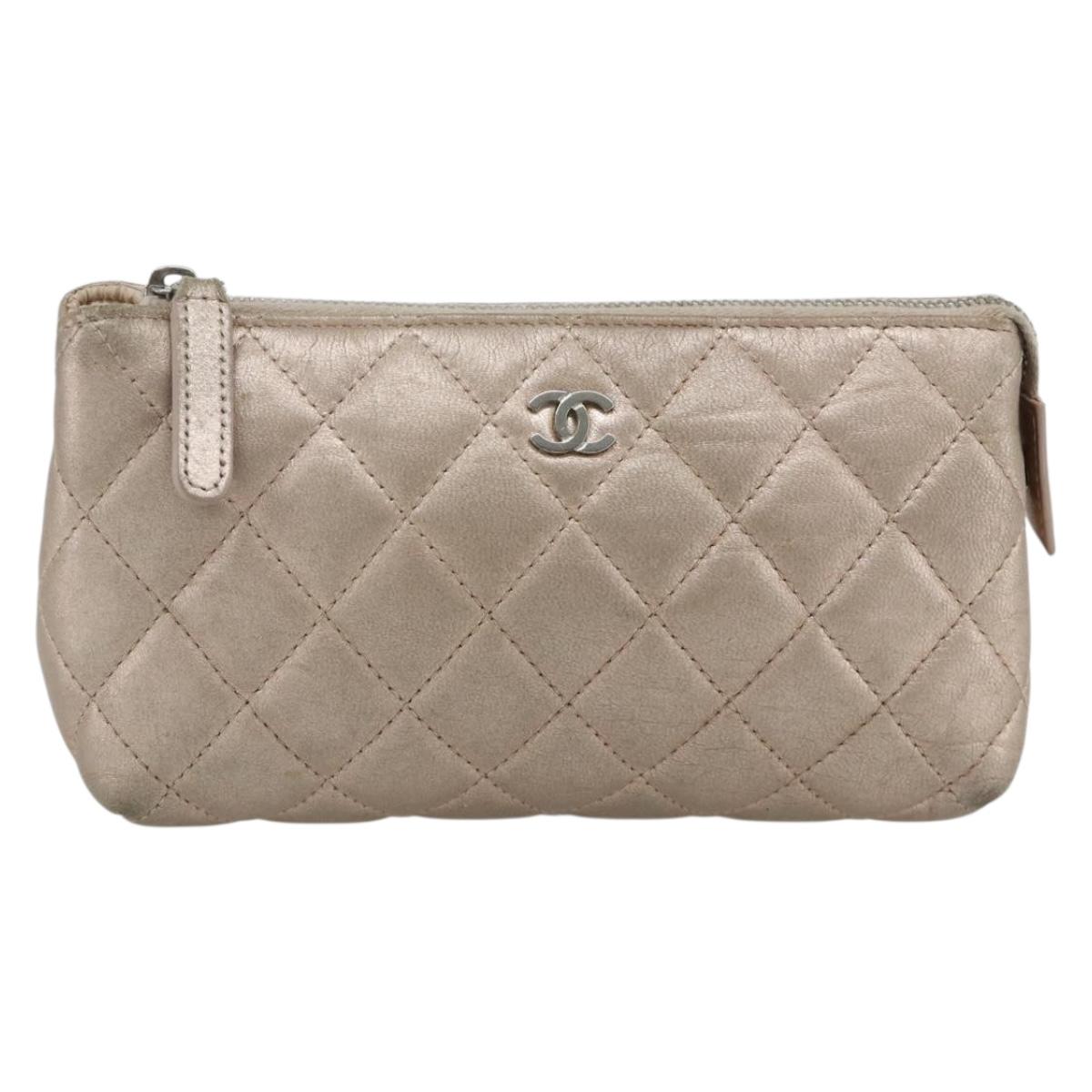 CHANEL Matelasse Pouch Lamb Skin Pink Silver CC Auth 178791A