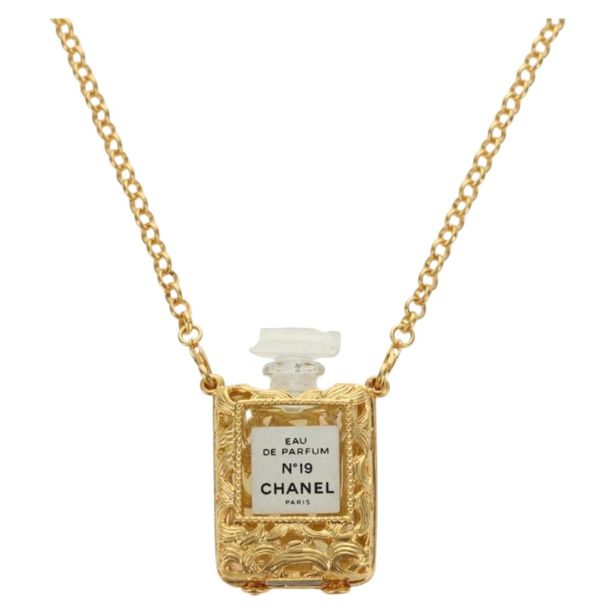 CHANEL Perfume Necklace metal Gold CC Auth 178803M