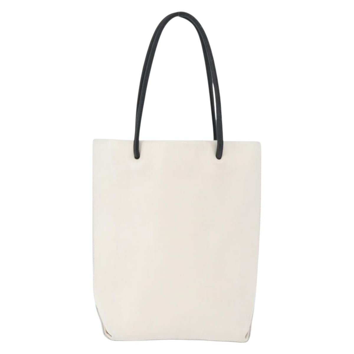 CHANEL Essential Hand Bag Leather White CC Auth 178954V