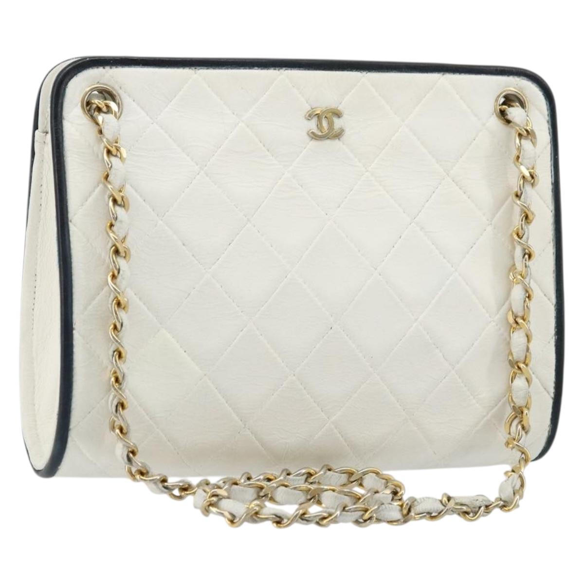 CHANEL Matelasse Chain Shoulder Bag Leather White Gold CC Auth 179186