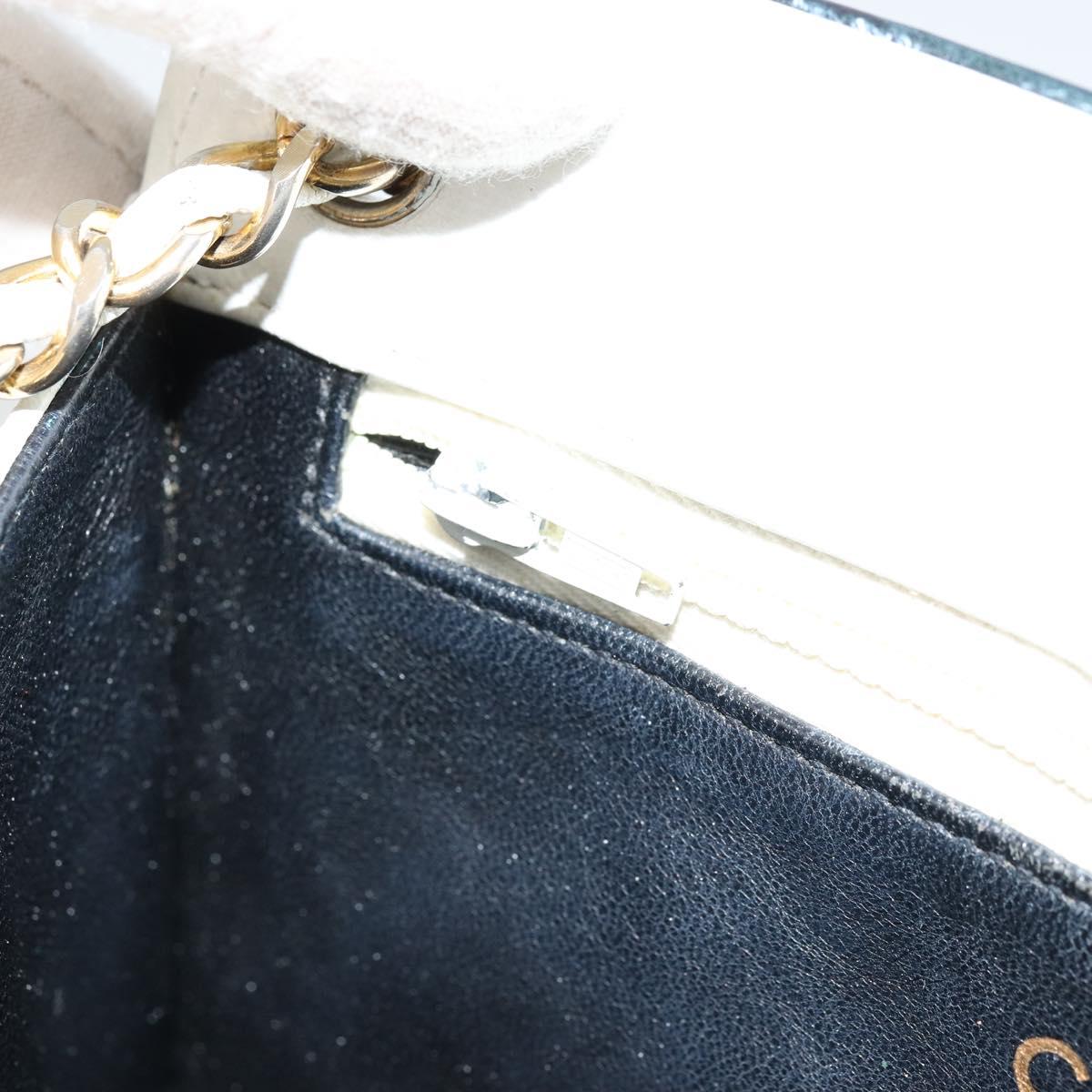 CHANEL Matelasse Chain Shoulder Bag Leather White Gold CC Auth 179186