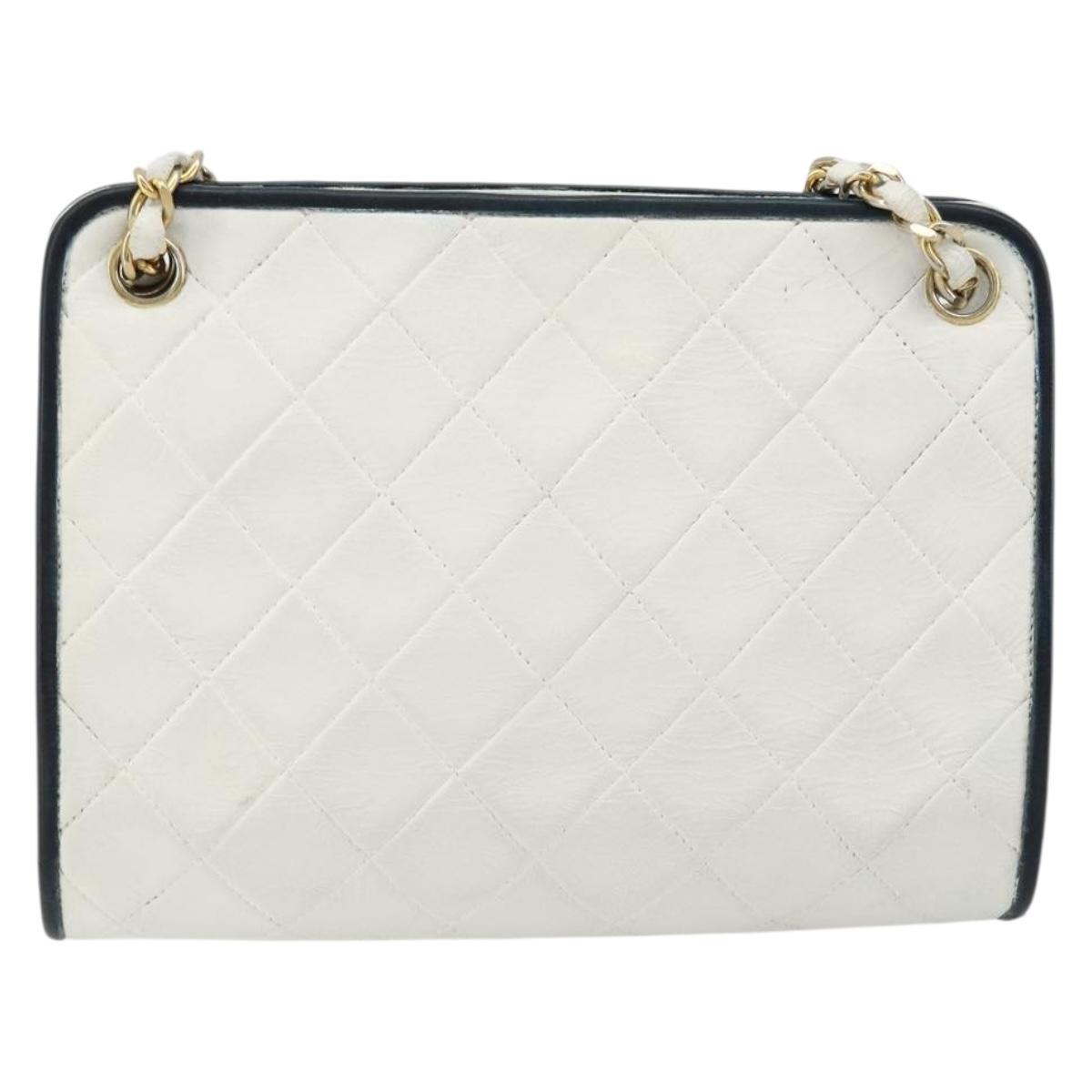 CHANEL Matelasse Chain Shoulder Bag Leather White Gold CC Auth 179186