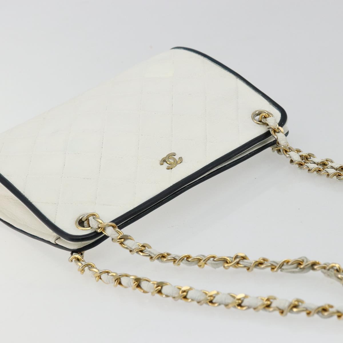 CHANEL Matelasse Chain Shoulder Bag Leather White Gold CC Auth 179186