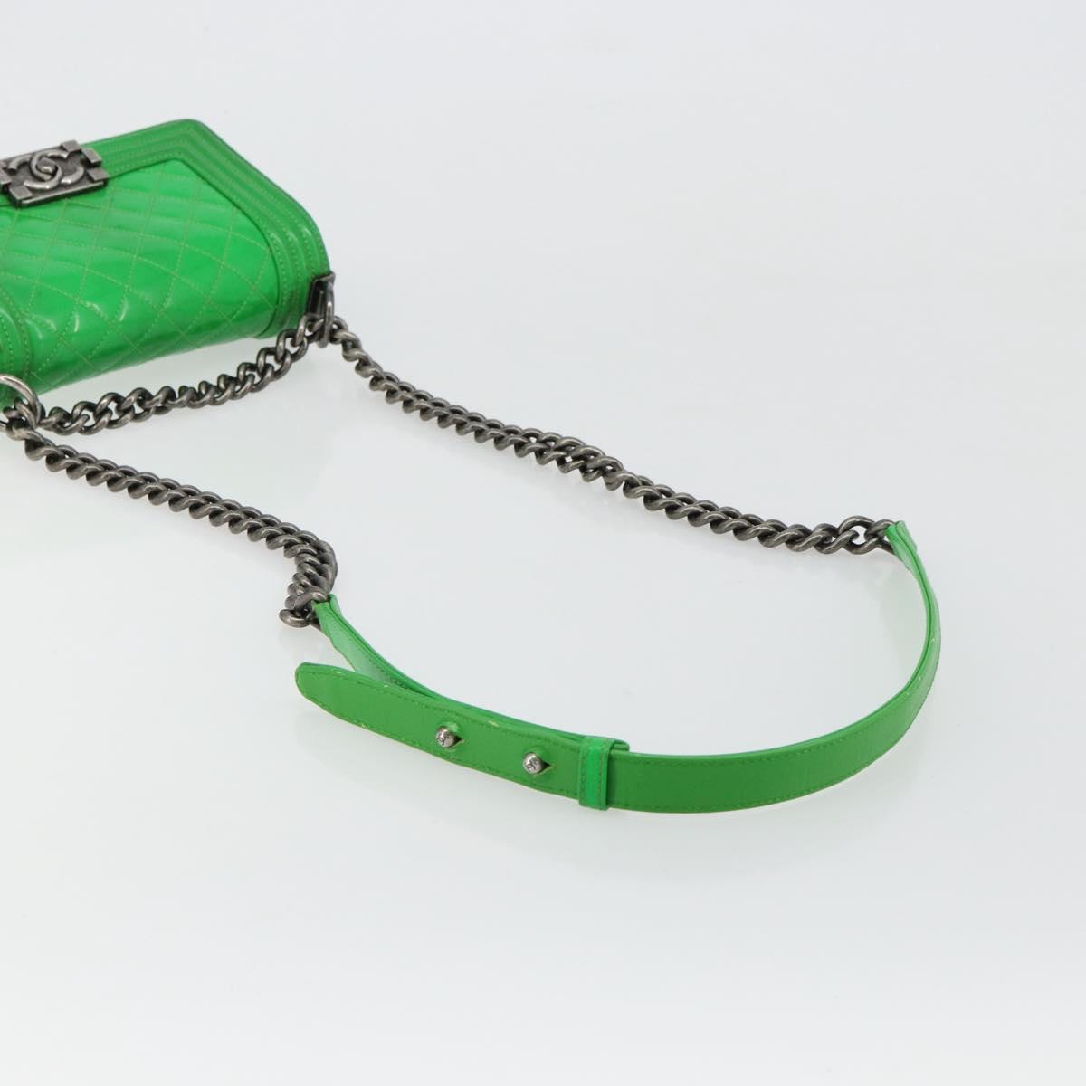 CHANEL Matelasse Chain Shoulder Bag Patent leather Green CC Auth 179242