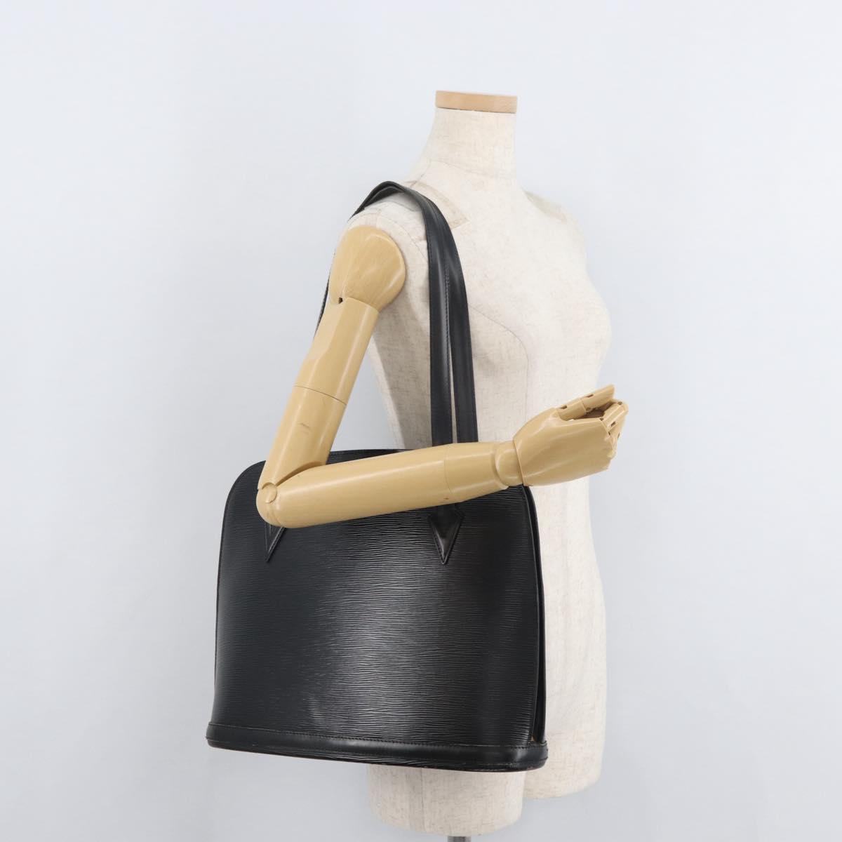 LOUIS VUITTON Epi Lussac Shoulder Bag Black M52282 LV Auth 179463