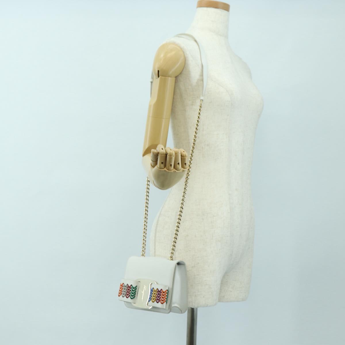 Salvatore Ferragamo Chain Vala Shoulder Bag Leather White Gold Auth 179845A