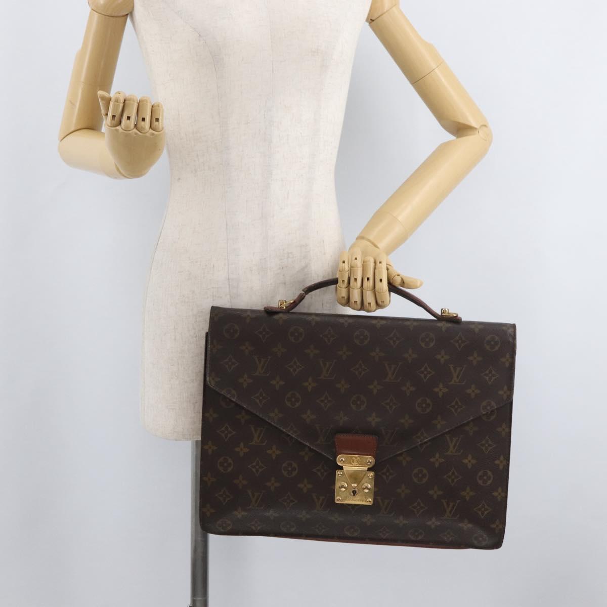 LOUIS VUITTON Monogram Porte Documents Bandouliere Bag M53338 LV Auth 179942