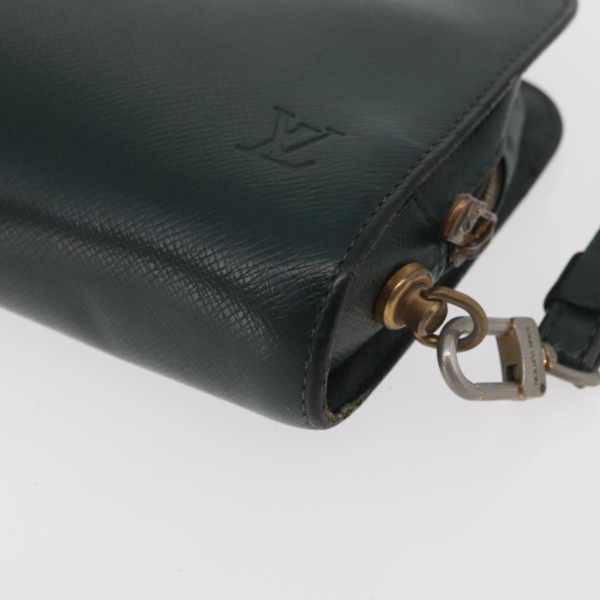 LOUIS VUITTON Taiga Baikal Clutch Bag Epicea M30184 LV Auth 179963