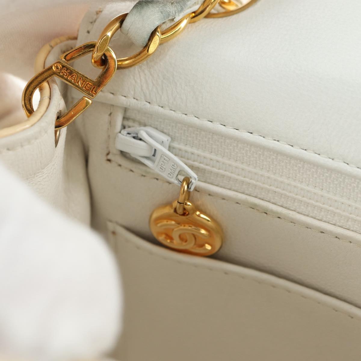 CHANEL Mini Matelasse 17 Chain Bag Patent leather Ivory Gold CC Auth 180353V