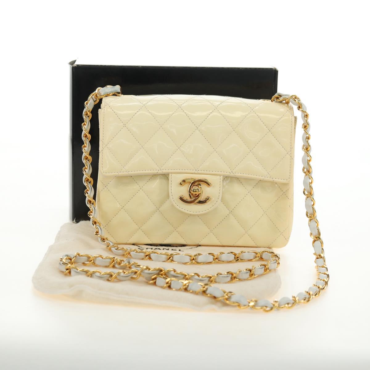 CHANEL Mini Matelasse 17 Chain Bag Patent leather Ivory Gold CC Auth 180353V