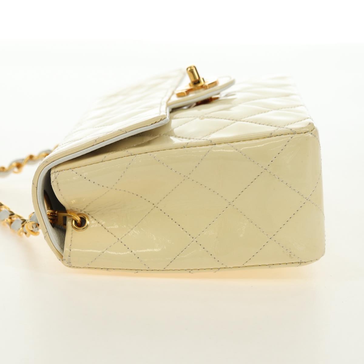 CHANEL Mini Matelasse 17 Chain Bag Patent leather Ivory Gold CC Auth 180353V