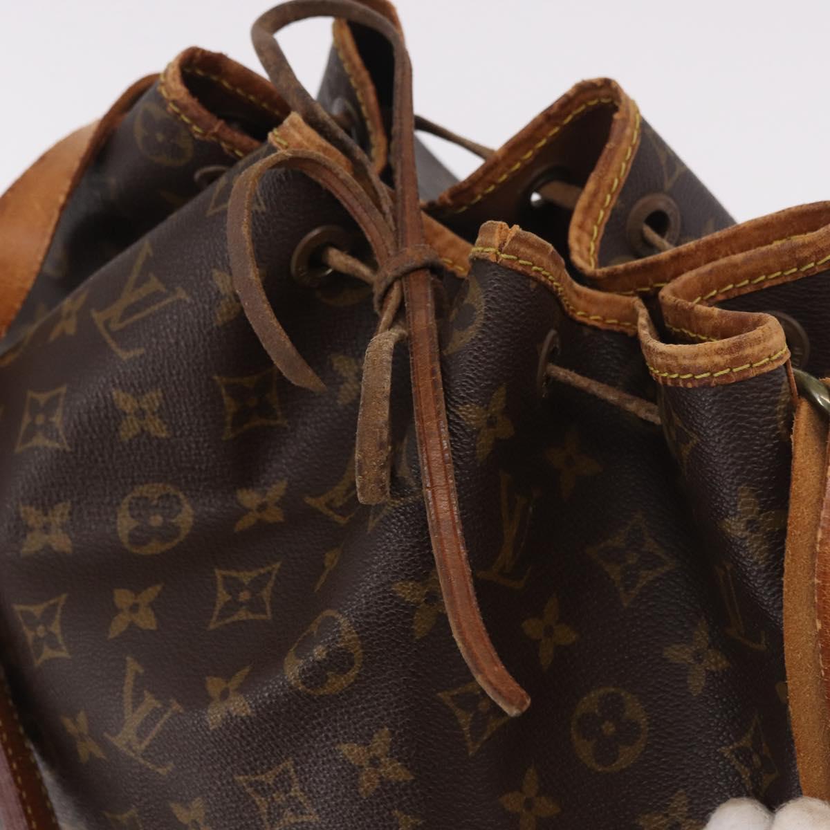 LOUIS VUITTON Monogram Noe Shoulder Bag M42224 LV Auth 180454