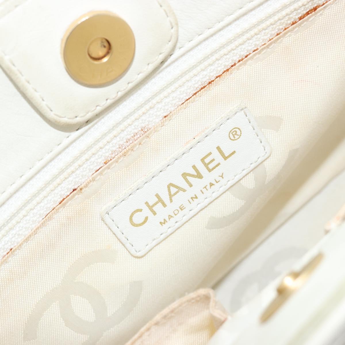 CHANEL Triple Coco Hand Bag Patent leather White CC Auth 180698