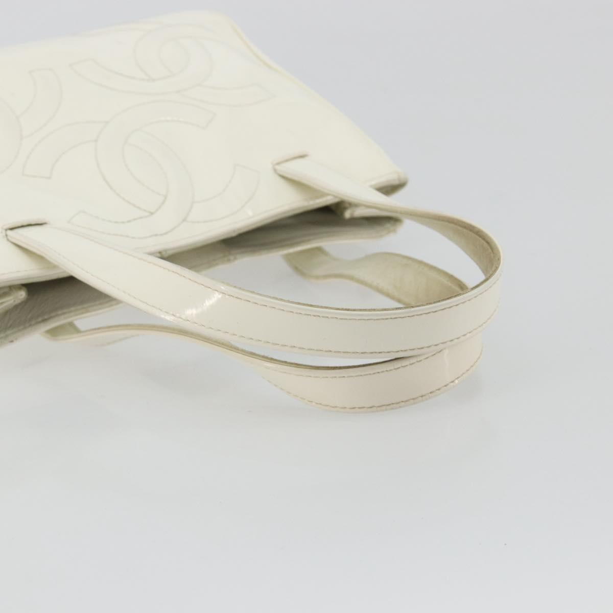 CHANEL Triple Coco Hand Bag Patent leather White CC Auth 180698