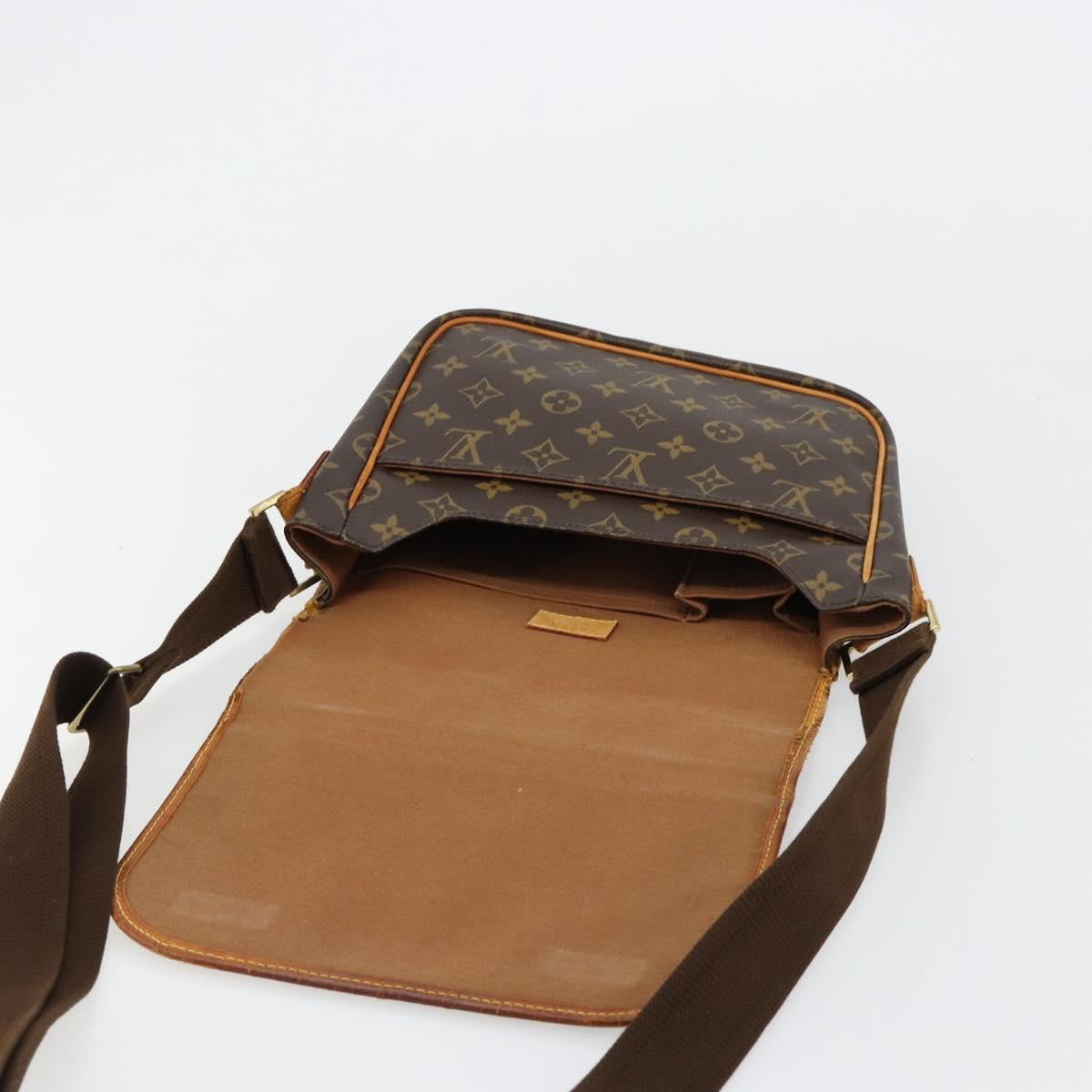 LOUIS VUITTON Monogram Messenger Bosphore PM Shoulder Bag M40106 LV Auth 180711