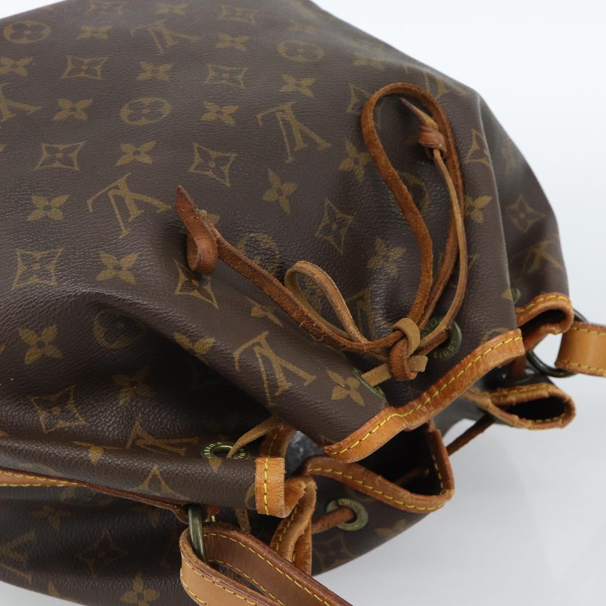 LOUIS VUITTON Monogram Petit Noe Shoulder Bag M42226 LV Auth 180737