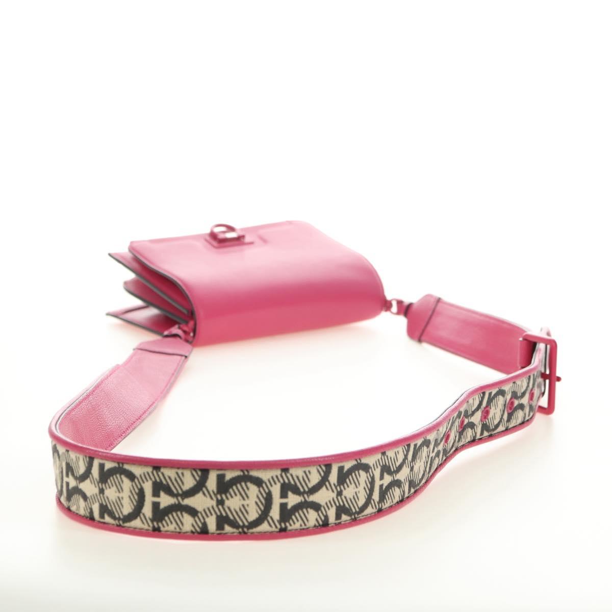 Salvatore Ferragamo Gancini Shoulder Bag Leather Pink Silver Auth 181622V