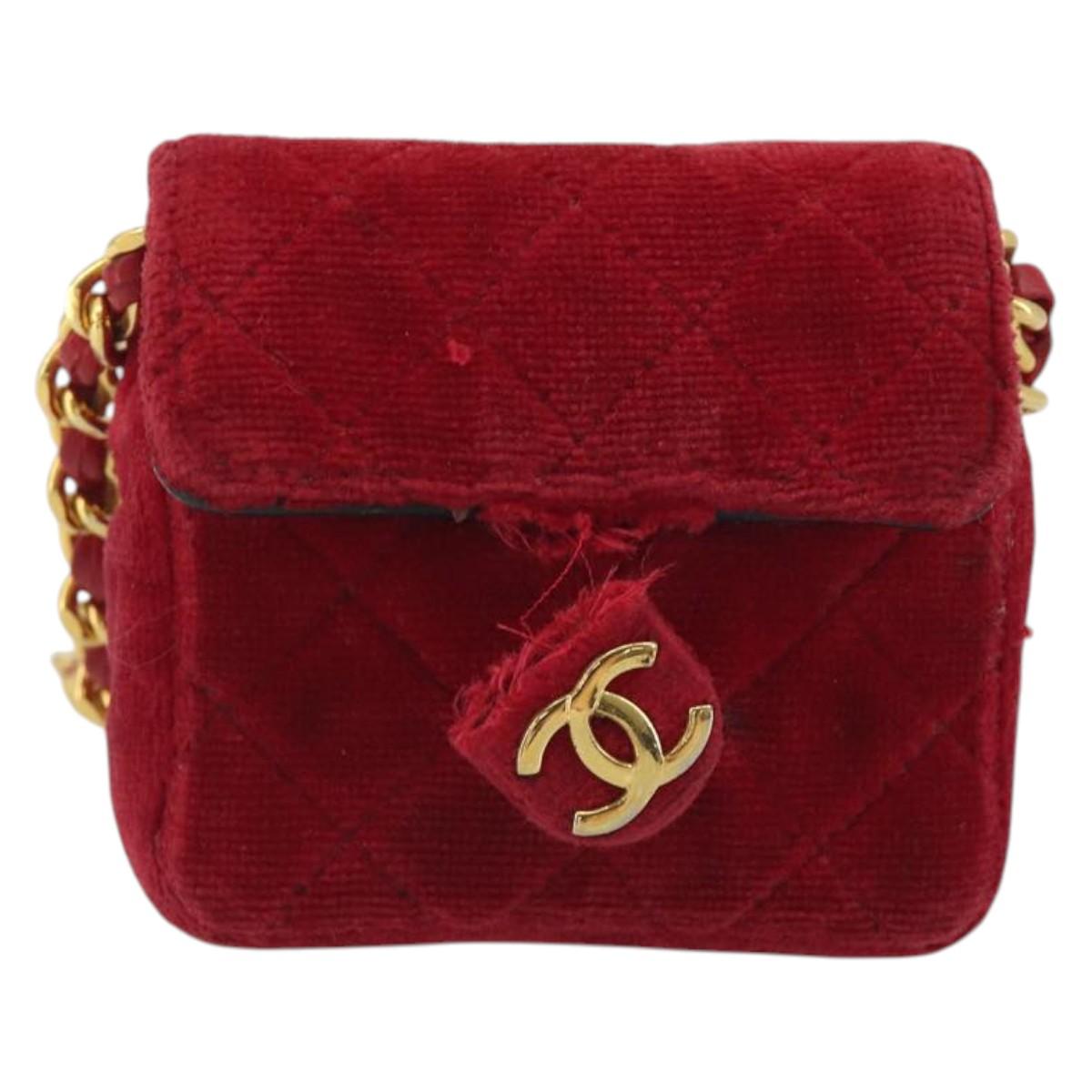 CHANEL Matelasse Chain Shoulder Bag Velor Red Gold CC Auth 181928