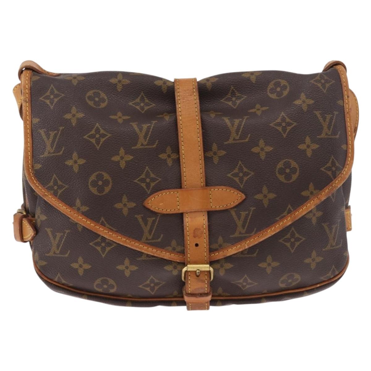 LOUIS VUITTON Monogram Saumur 30 Shoulder Bag M42256 LV Auth 182909A
