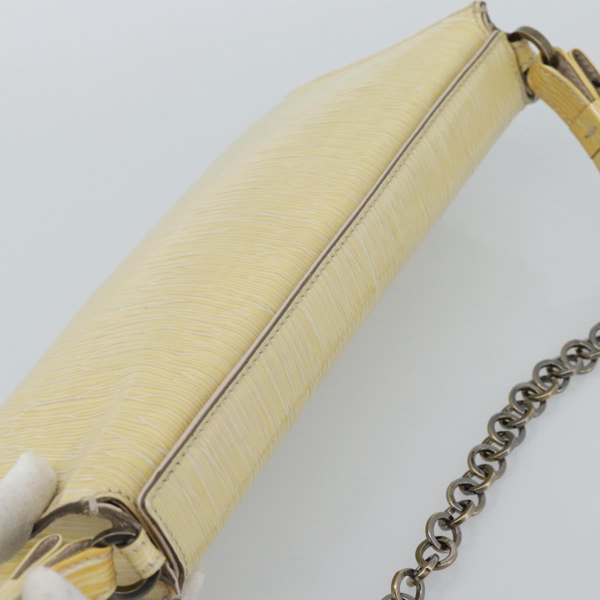 Salvatore Ferragamo Vala Chain Shoulder Bag Patent leather Ivory Auth 182995A