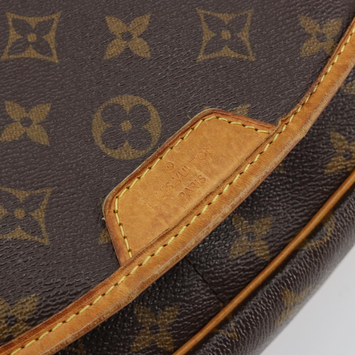 LOUIS VUITTON Monogram Menilmontant PM Shoulder Bag M40474 LV Auth 183182