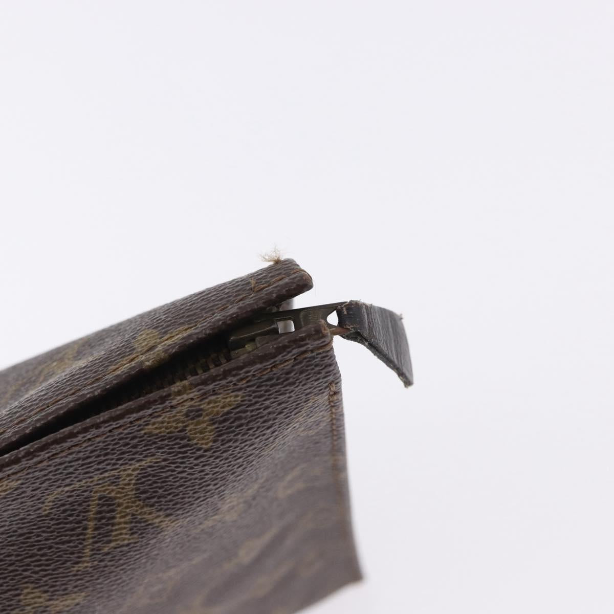LOUIS VUITTON Monogram Poche Toilette 26 Pouch M47542 LV Auth 183562