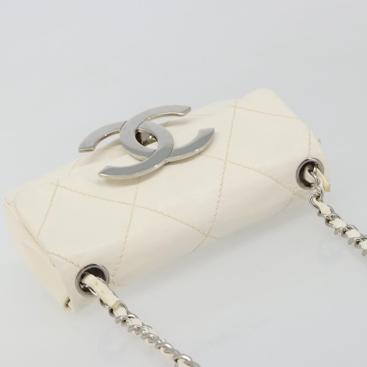CHANEL Matelasse Chain Shoulder Bag Leather White Silver CC Auth 183793V