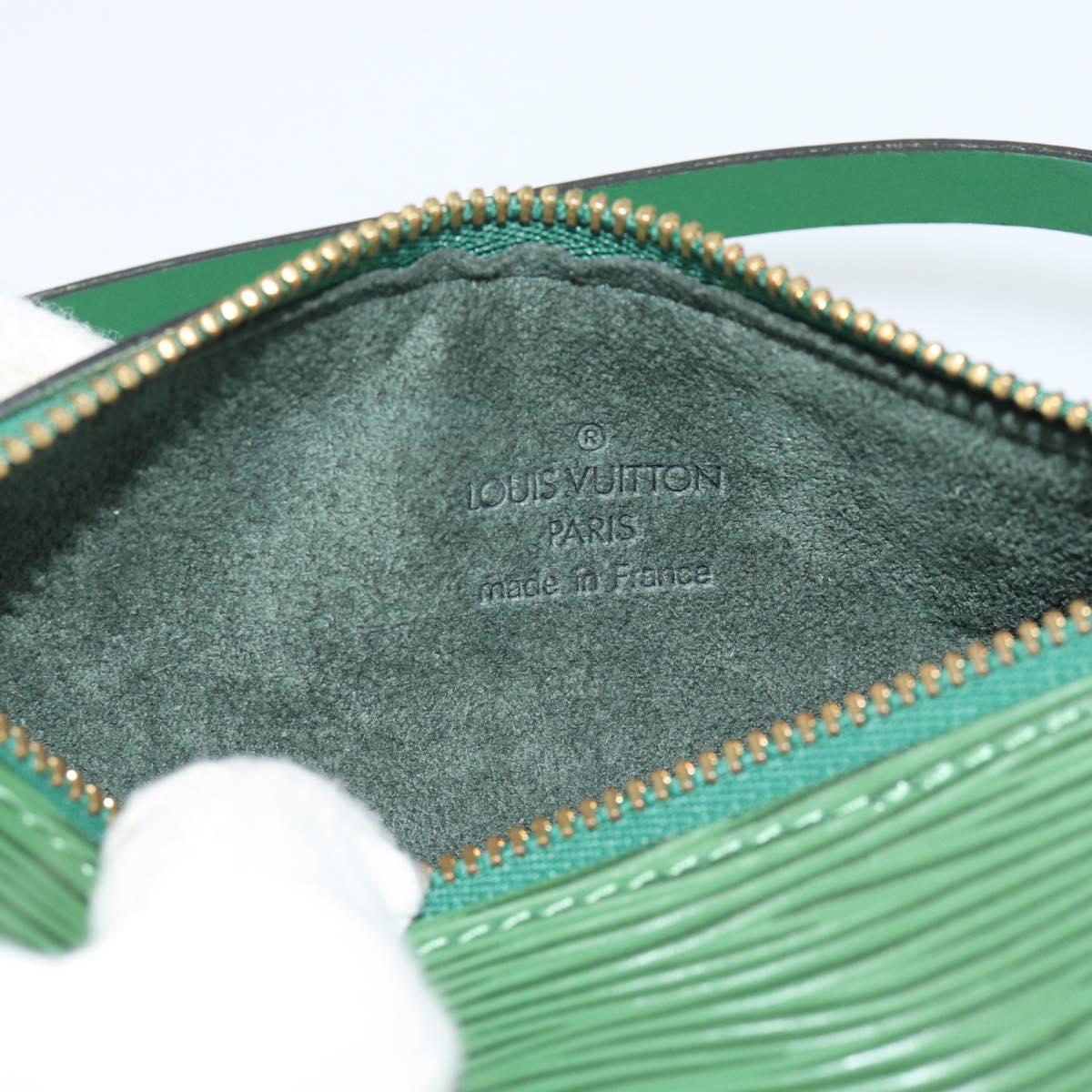 LOUIS VUITTON Epi Soufflot Pouch Green LV Auth 184125