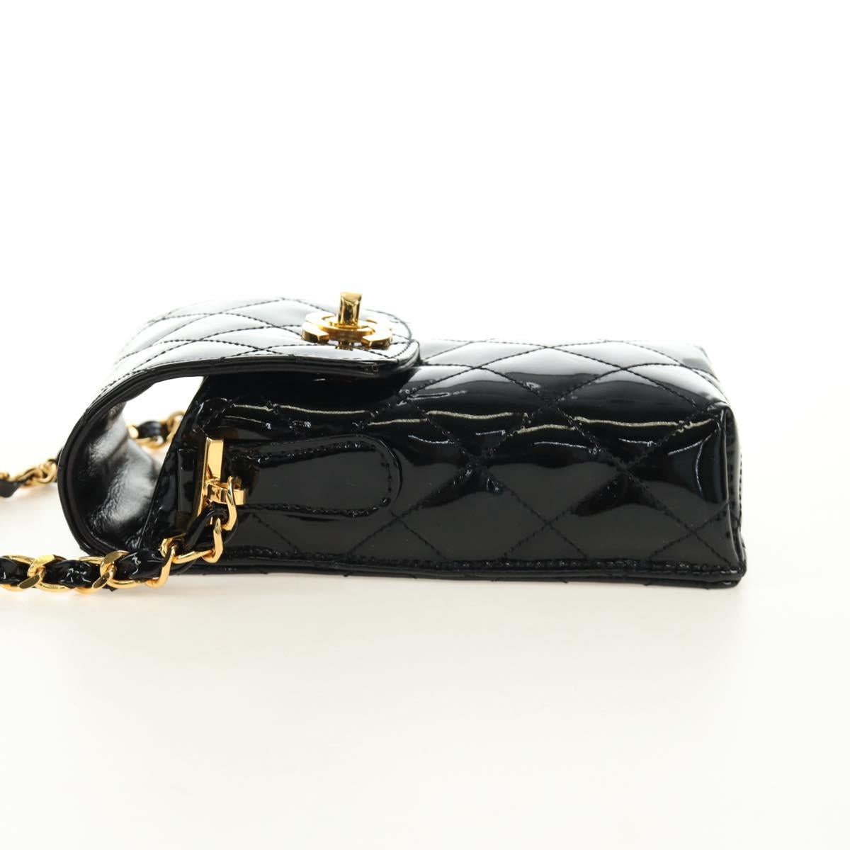 CHANEL Matelasse Chain Shoulder Bag Patent leather Black Gold CC Auth 184272V