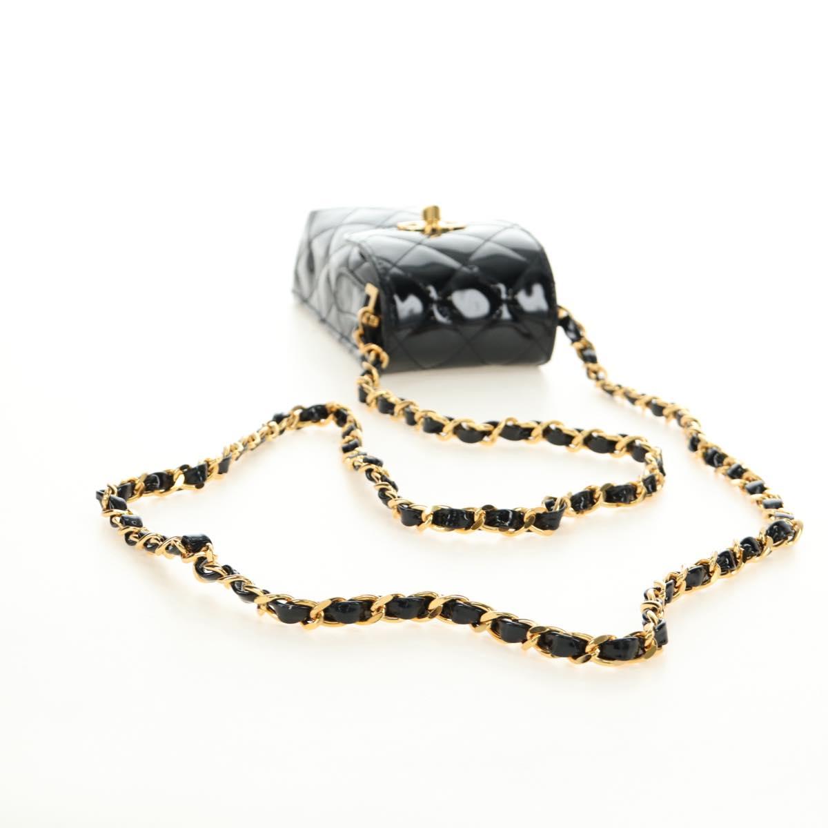 CHANEL Matelasse Chain Shoulder Bag Patent leather Black Gold CC Auth 184272V