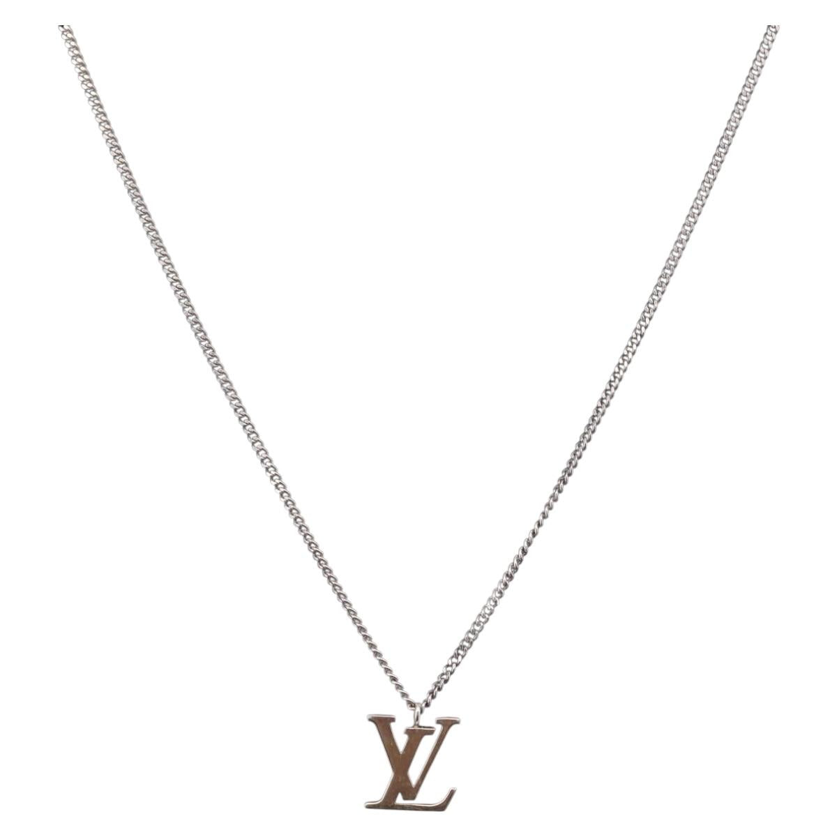LOUIS VUITTON LV Initials Necklace 18K Gold(750) White Gold Auth 184383SAV