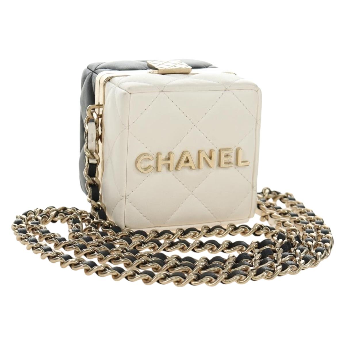 CHANEL Matelasse Chain Shoulder Pouch Lamb Skin Black Gold CC Auth 184641SAM