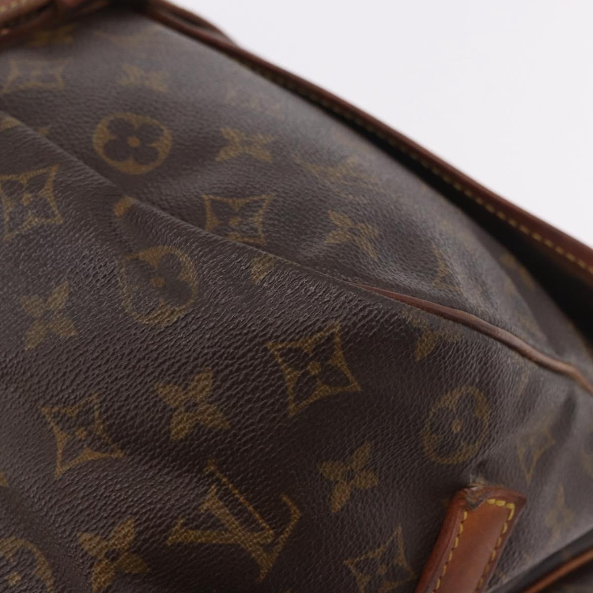 LOUIS VUITTON Monogram Saumur 35 Shoulder Bag M42254 LV Auth 184676