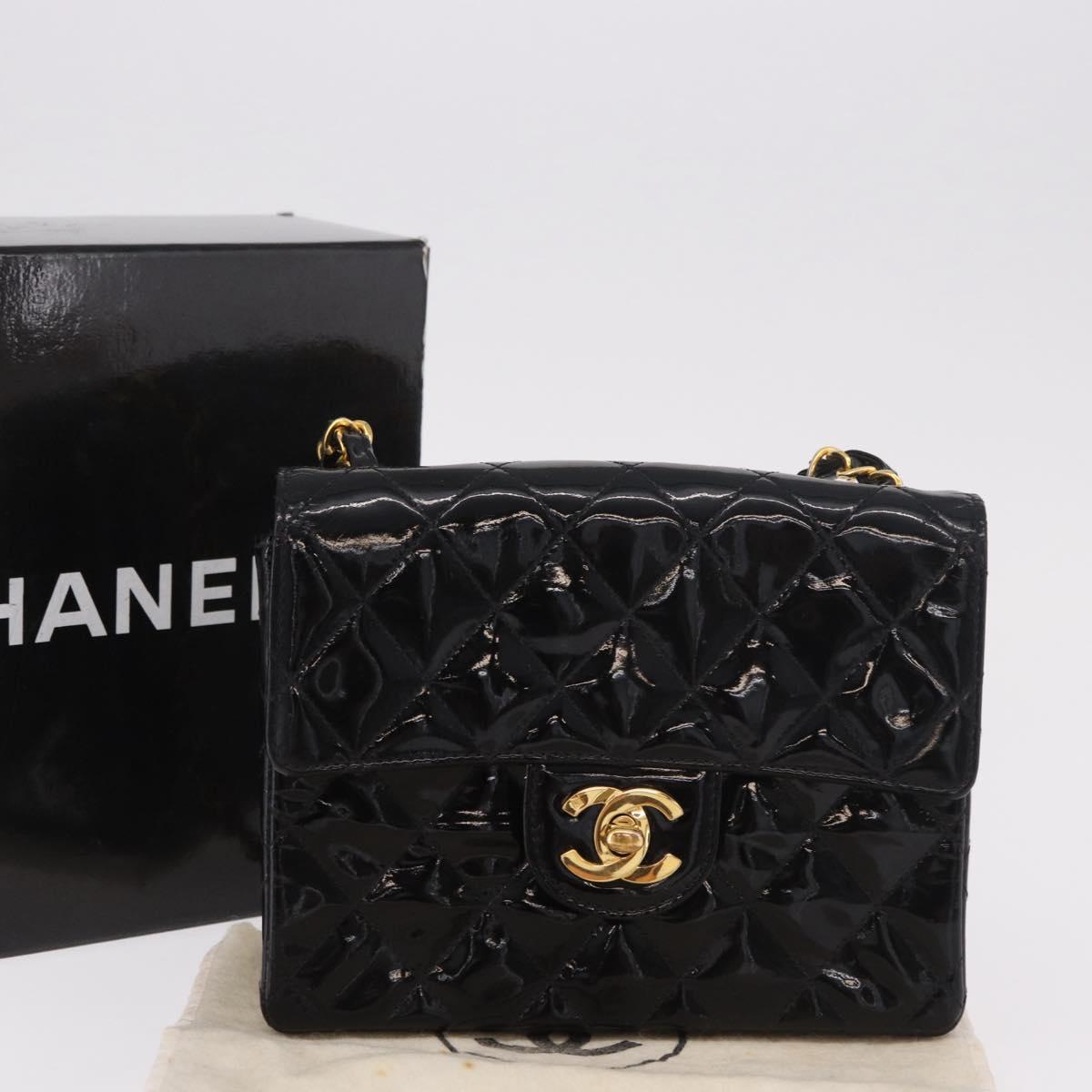 CHANEL Mini Matelasse 17 Chain Bag Patent leather Black Gold CC Auth 184825V