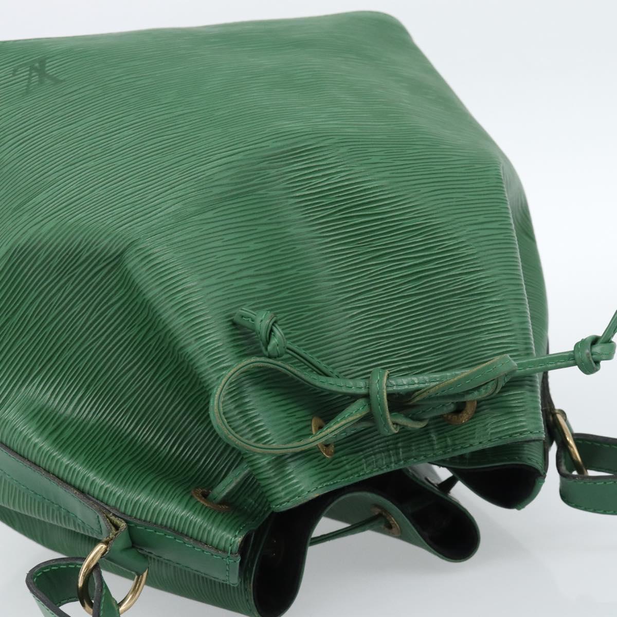 LOUIS VUITTON Epi Petit Noe Shoulder Bag Green M44104 LV Auth 184957A