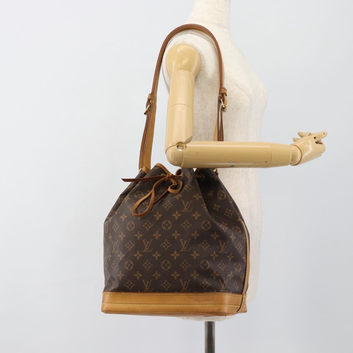 LOUIS VUITTON Monogram Noe Shoulder Bag M42224 LV Auth 185081A