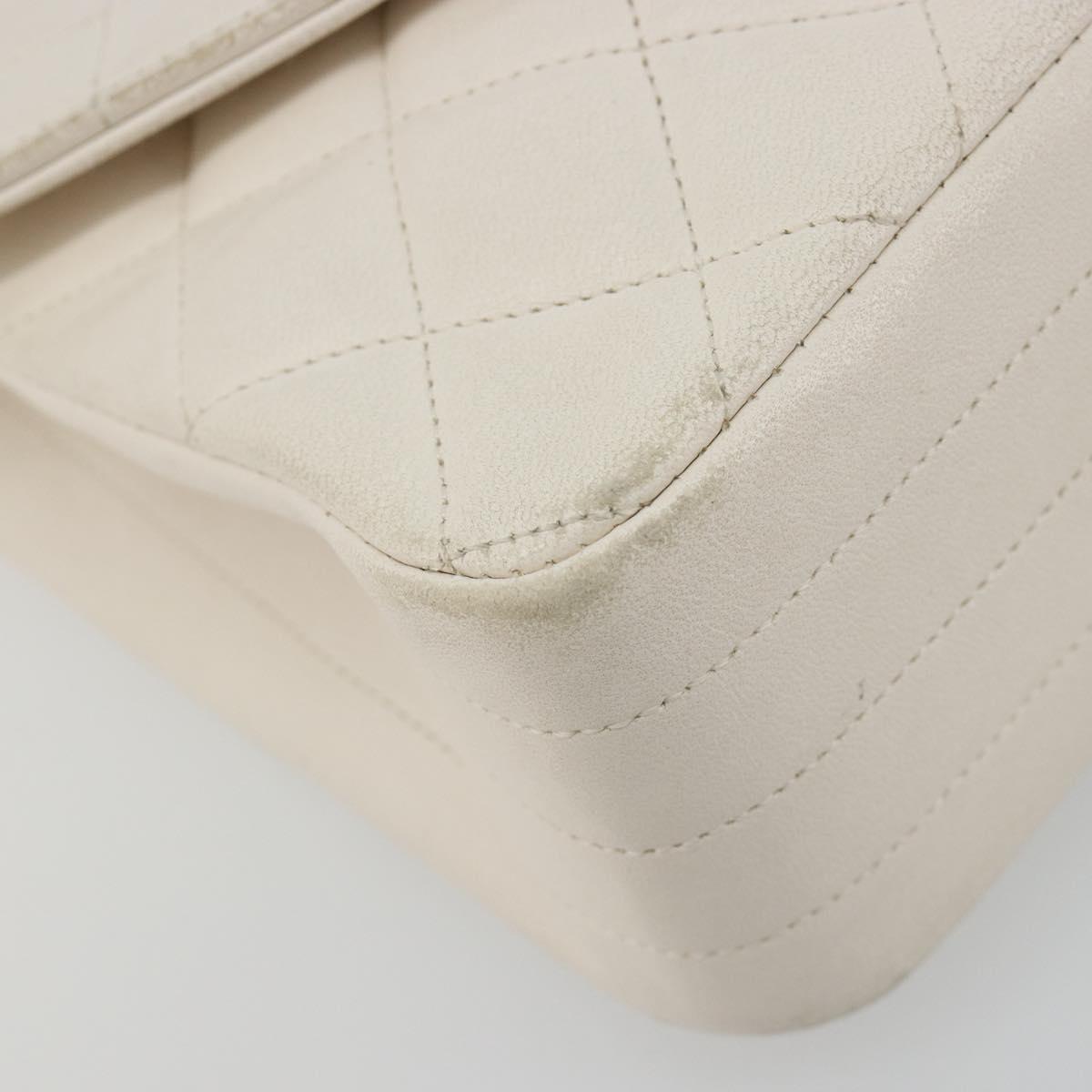 CHANEL Matelasse Chain Shoulder Bag Leather White Gold CC Auth 185193A