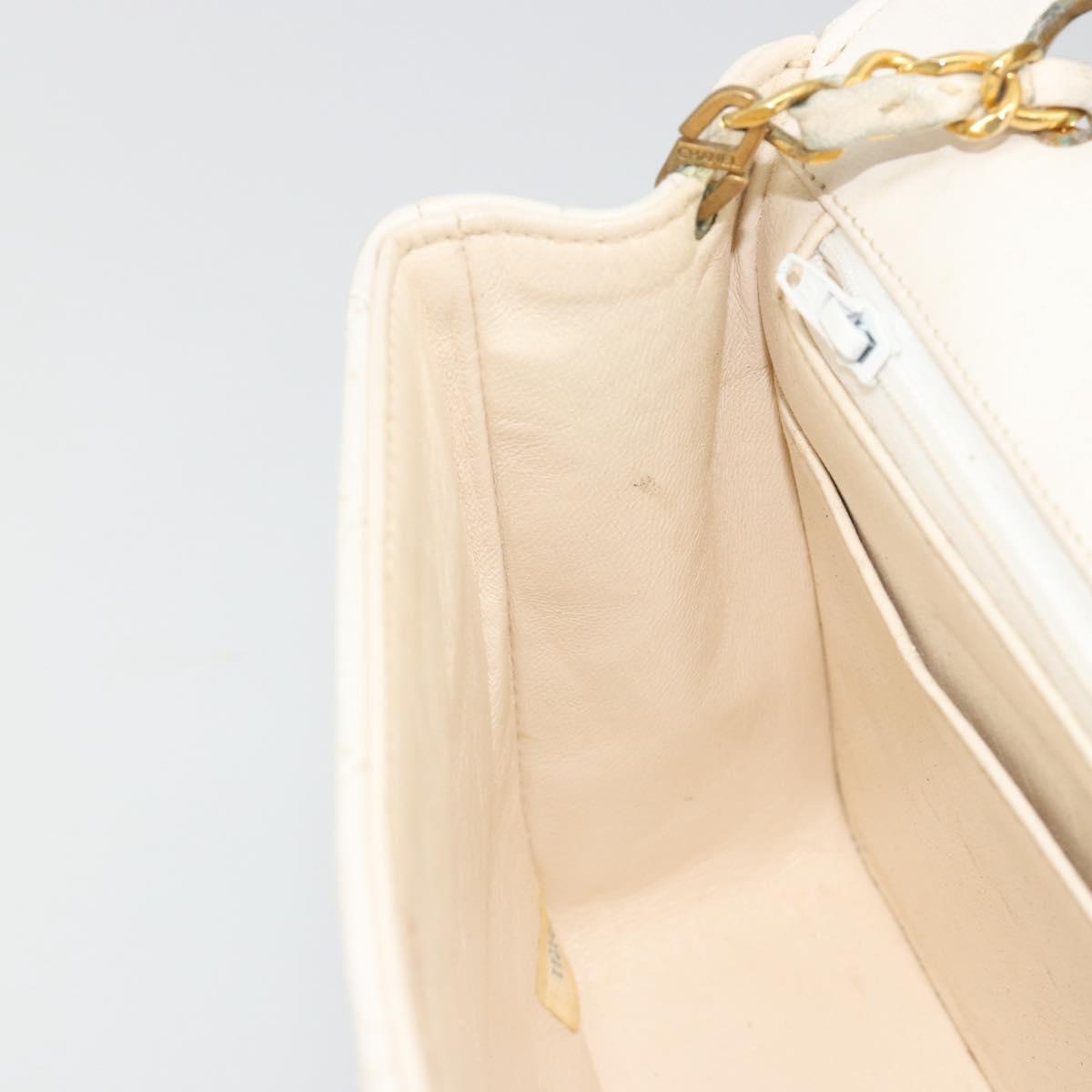 CHANEL Matelasse Chain Shoulder Bag Leather White Gold CC Auth 185193A